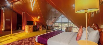 Mount Queens Hill Resort & Spa