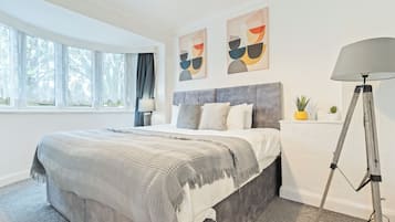 House | 3 bedrooms, iron/ironing board, free WiFi, bed sheets