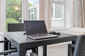 House | Bathroom - Spacious 3-bed House in Birmingham (Birmingham)