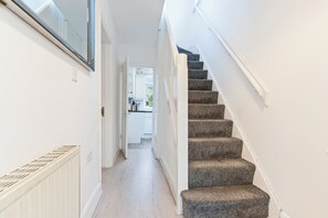 House | Interior - Spacious 3-bed House in Birmingham (Birmingham)