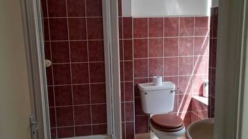 Classic-Doppelzimmer | Badezimmer | Haartrockner, HandtĂŒcher