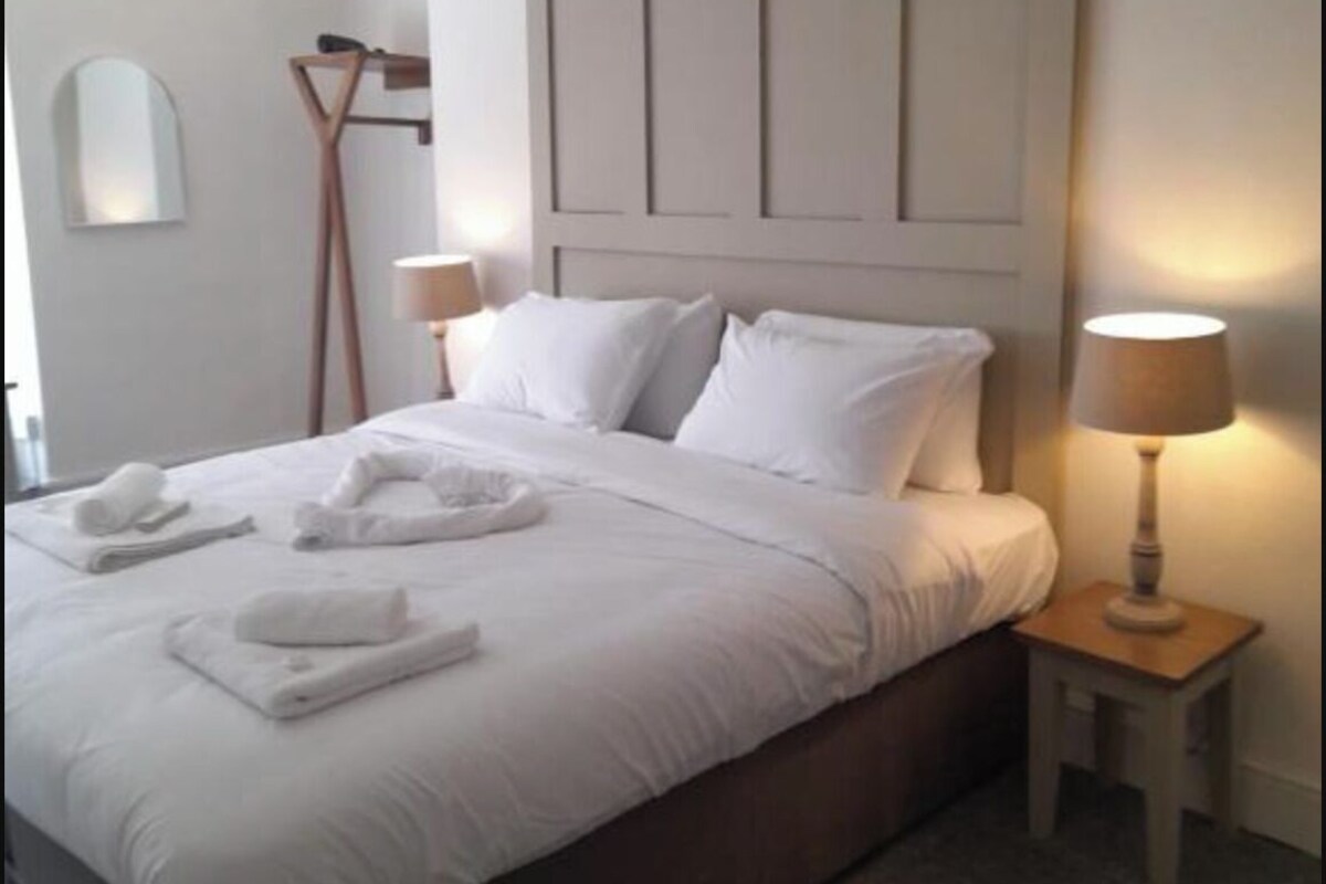 Deluxe Double Room | Free WiFi