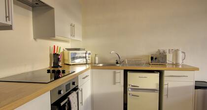 A 2-bedroom cottage overlooking the Helmsdale harbour.