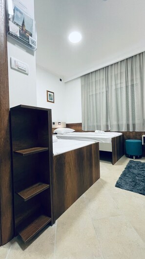 Classic Triple Room, 3 Single Beds