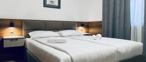 Comfort Studio | Laptop workspace, free WiFi