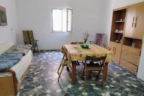 Interior - Close to the sea and the center, refined villa for six people (Torre dell'Orso)