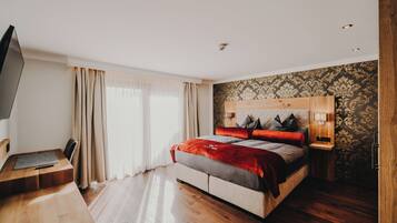 2 عدّة غرف نوم وخزنة داخل الغرفة وتجهيزات عازلة للصوت وواي فاي مجانًا