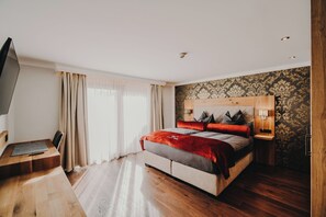 Apartment, Balcony, Mountain View | 2 bedrooms, in-room safe, soundproofing, free WiFi - Chalet G12 - Luxury Apartments Seefeld (Reith bei Seefeld)