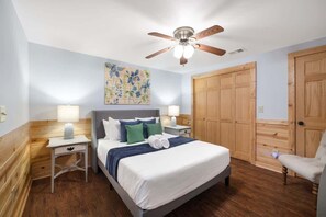 3 多间卧室、熨斗/熨衣板、旅行婴儿床、WiFi