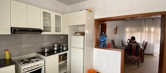 Captivating 4-bed House - Garden & Free Parking