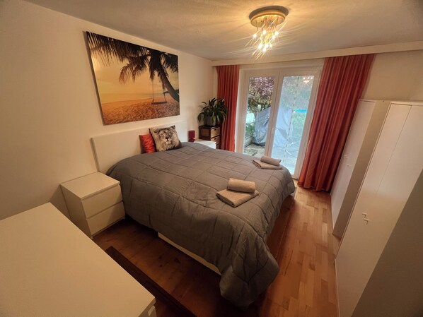 2 bedrooms, iron/ironing board, WiFi, bed sheets