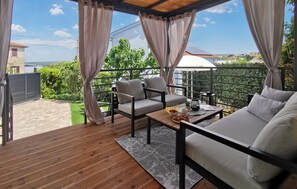 Property grounds - 2 bedroom awesome home in Vantacici (Vantacici)