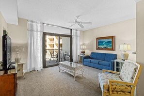 TV - 3rd Flr Coastal Charm: Oceanfront with King Bed (North Myrtle Beach)