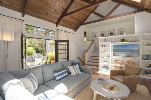3937 Trailside Retreat - Stunning Remodeled Gem