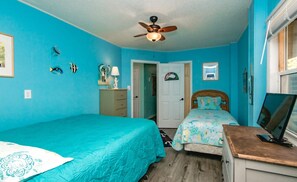 5 bedrooms, iron/ironing board, free WiFi