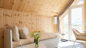 1 habitación y espacio para trabajar con laptop