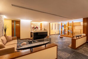 Couples treatment room(s), body treatments, body wraps, body scrubs