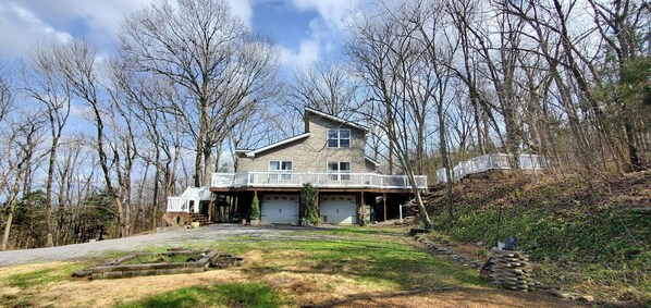 Exterior - Top of Tiger Hill (Murfreesboro)