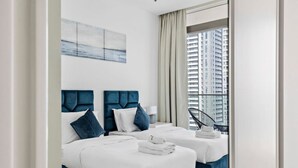 2 bedrooms, iron/ironing board, WiFi, bed sheets - StoneTree - Luxury living in 2BR in Marina Gate (Dubai Marina)
