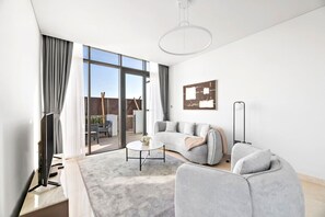 TV - Stonetree - The Anwa by Omniyat 2 BR - Luxury Apartment (Dubai Maritime City)