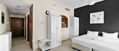 Iron/ironing board, free WiFi