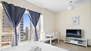 Unclassified image, 4 of 13, button - StoneTree - Icon 1 Studio - Cozy Apartment (Jumeirah Lake Towers)
