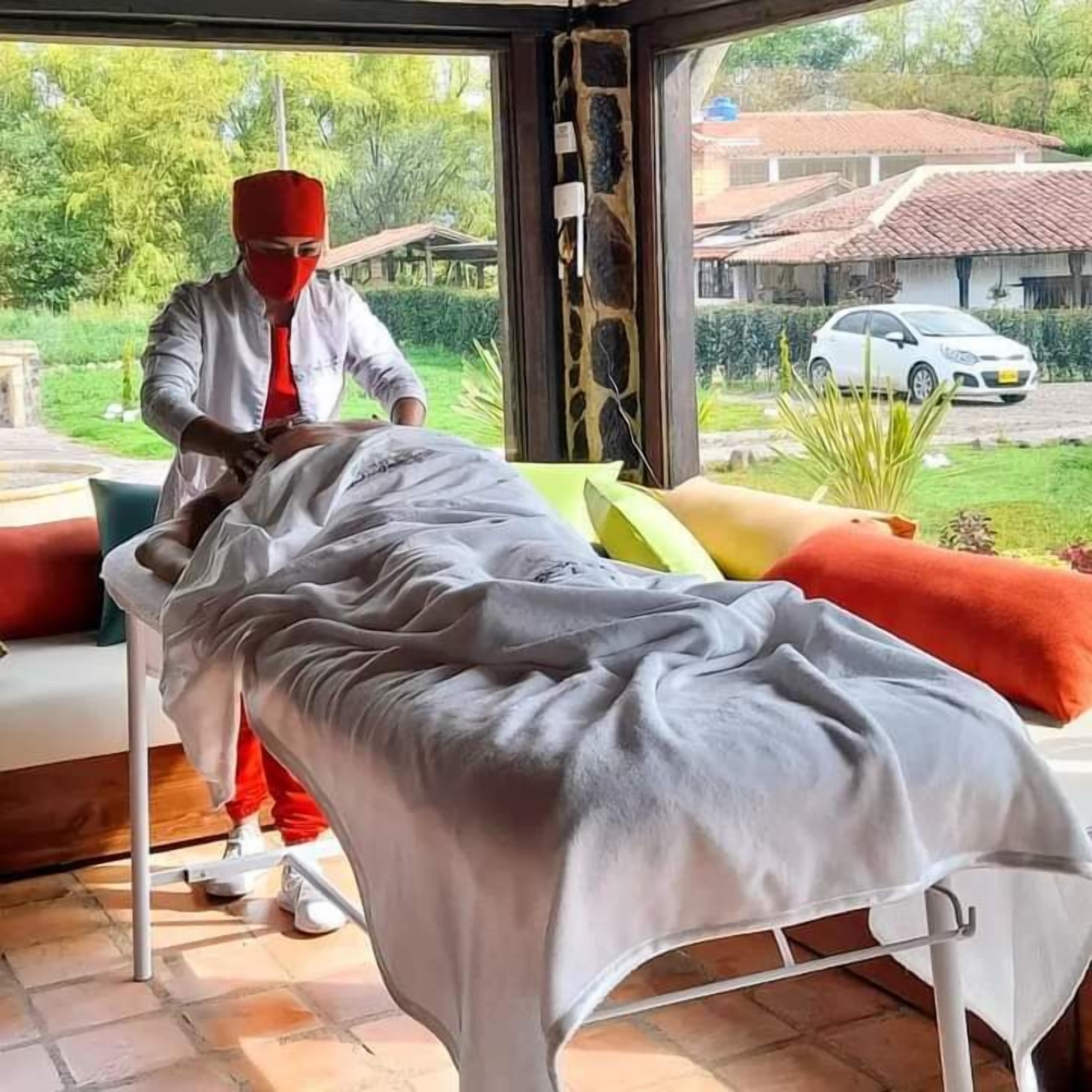 Villa | Egyptian cotton sheets, premium bedding, down comforters