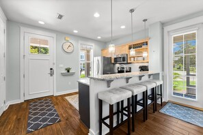 Horno, placa de cocina, lavavajillas, tostadora