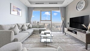 Living area - StoneTree - Paramount 2BR - Amazing View and Infinity Pool (Business Bay)