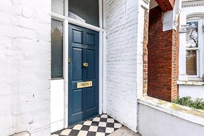 Exterior - Lovely Bishops Park Flat (London)