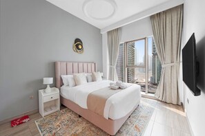 1 bedroom, iron/ironing board, WiFi - StoneTree - MBL Residence 1BR - Stylish Apartment (Jumeirah Lake Towers)
