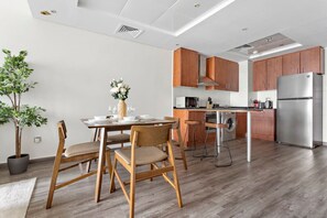 Dining - Amazing 1BR with Lake View (Jumeirah Lake Towers)