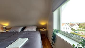3 Schlafzimmer, Zimmersafe, Schreibtisch, Bügeleisen/Bügelbrett
