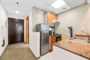 Fridge, microwave, oven, stovetop