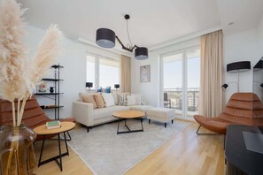 Een televisie en een kantoor