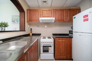 Microwave, oven, stovetop, coffee/tea maker