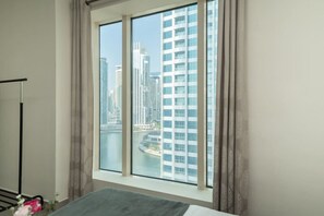 Room - StoneTree - Icon 1 Studio - Family-Friendly Location (Jumeirah Lake Towers)