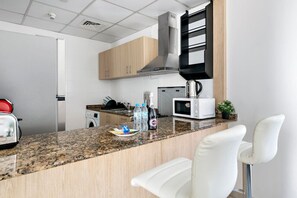 Fridge, microwave