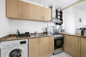 Fridge, microwave