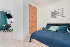 1 bedroom, iron/ironing board, travel crib, WiFi - Płocka 10 | Apartment | Pet Friendly (Lódz)