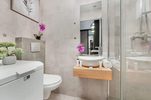 Shower, hair dryer, towels - Płocka 10 | Apartment | Pet Friendly (Lódz)