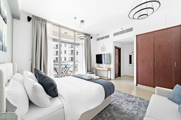 1 habitación, tabla de planchar con plancha, wifi y ropa de cama 