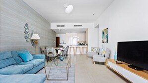 Living area - StoneTree - Marina Gate 2 BR - Infinity Pool (Dubai Marina)