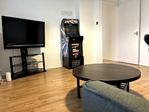 Interior - Essex 2 Bed Flat Near Station With Free Parking (South Ockendon)
