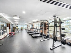 Fitness facility - Elegant 1 BR Apartment (Dubai Marina)