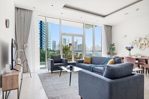 TV - Luxury 1BR in Caribbean - Palm Jumeirah (Palm Jumeirah)