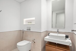 Sèche-cheveux, serviettes fournies