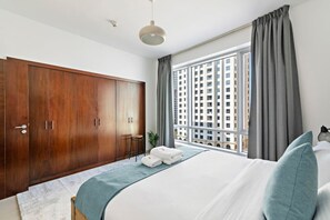 1 bedroom, iron/ironing board, WiFi - NEW Spacious 1 BR Apartment in Dubai Marina (Dubai Marina)