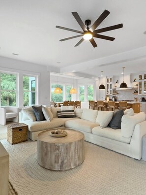 TV connectée, table de tennis de table