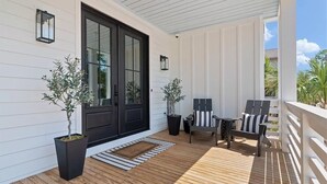Terrace/patio - 5 BR Luxury Beach Rental w Pool, Amenities Galore (Isle of Palms)